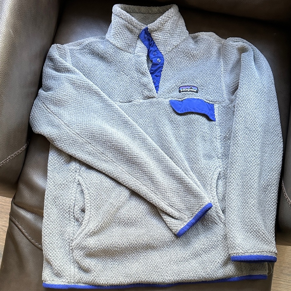 Patagonia Men's or Women’s 1/4 Snap Sweater in Gray and Blue